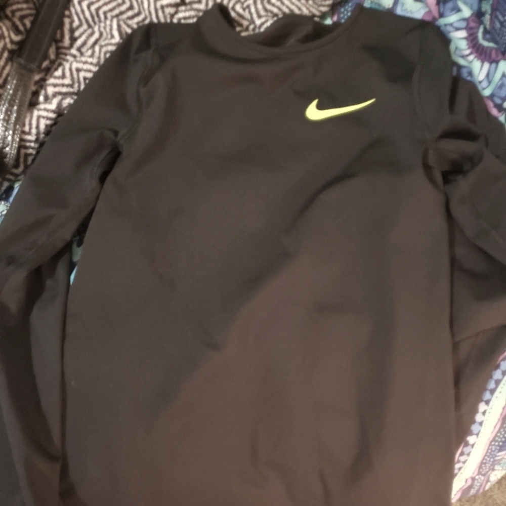 Nike long sleeve shirt